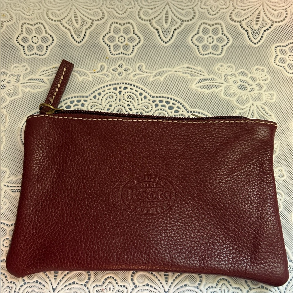 Roots Medium Cervino Zippered Pouch